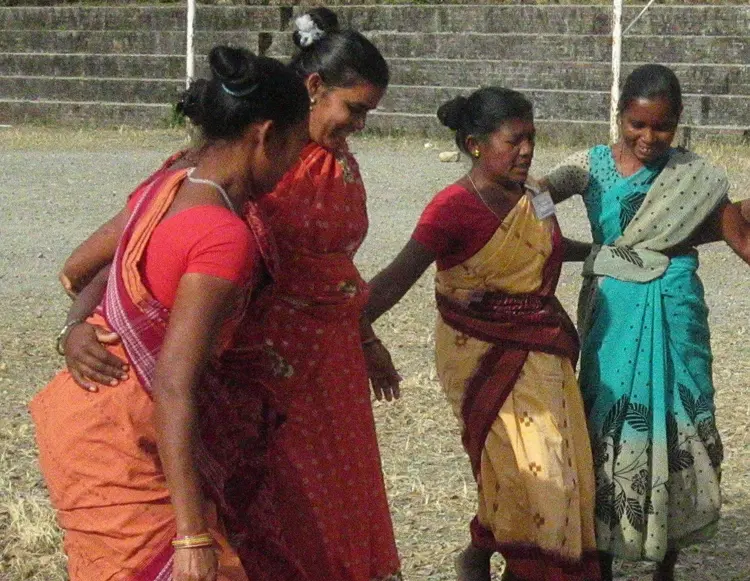 କିଶାନ୍‌ ମାଏଁକିନିଆର୍‌ ଘି ନାଲ୍‌ନା